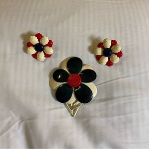 Vintage 80s Brooch and Clip on Earrings